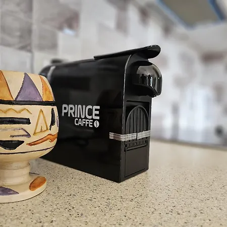 With Pool View In Rradhime Apartment *