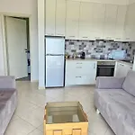 דירה With Pool View In Rradhime *