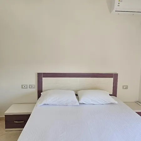 With Pool View In Rradhime * Vlorë