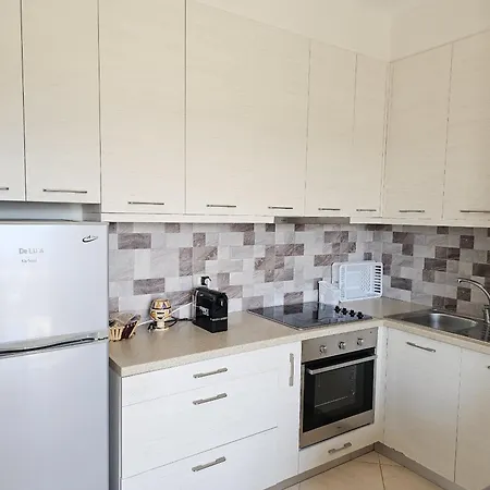 With Pool View In Rradhime Lägenhet Vlorë