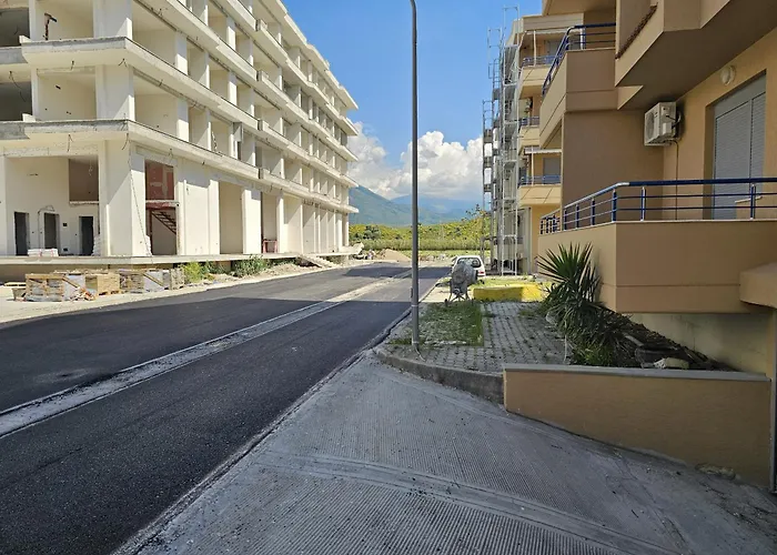 With Pool View In Rradhime Lägenhet Vlorë