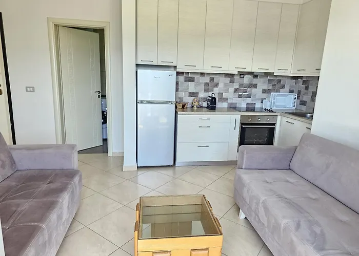 Lägenhet With Pool View In Rradhime *